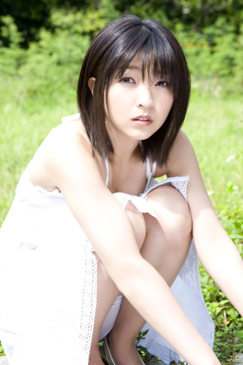 [Mặt trước] Album ảnh "Nanguo Shitama" của Hirata Yuka - 22